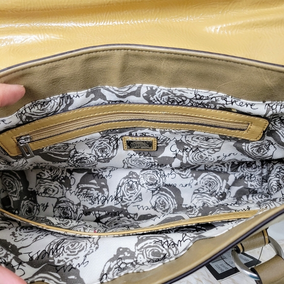 NWOT GUESS Tylera Canvas Bag - Picture 9 of 9